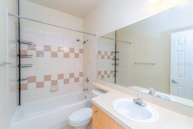 Building Photo - 7560 Plantation Cir