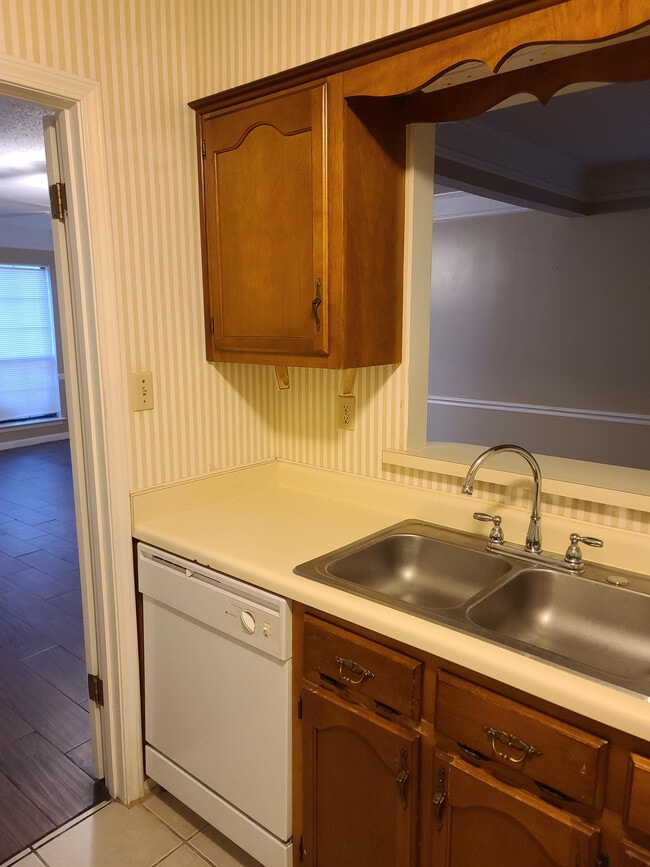 Building Photo - 5856 Jardin Pl