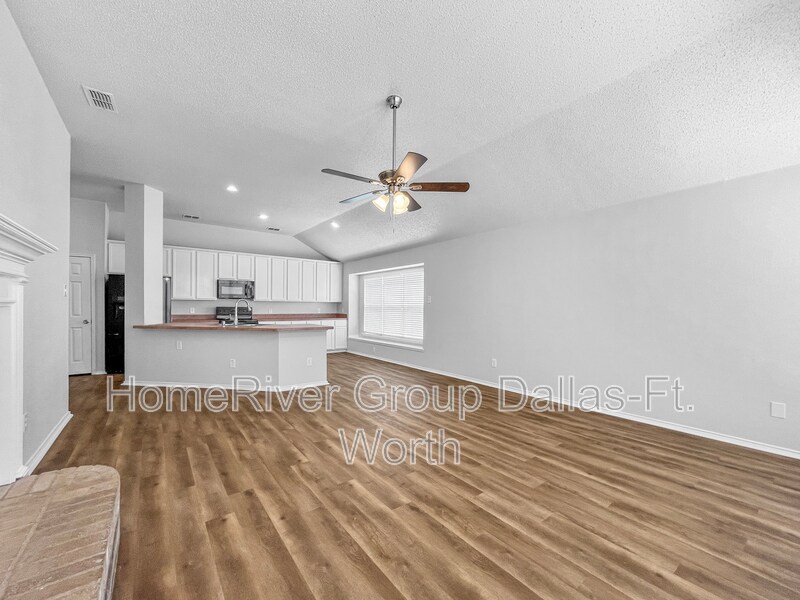 Building Photo - 3318 Lochwood Dr