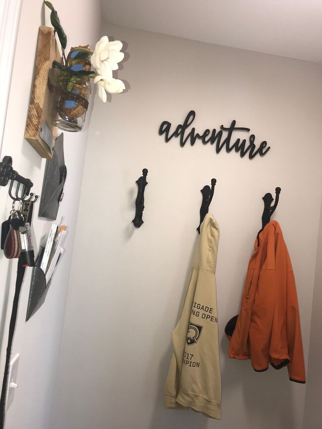 Building Photo - 319 Waybridge Way