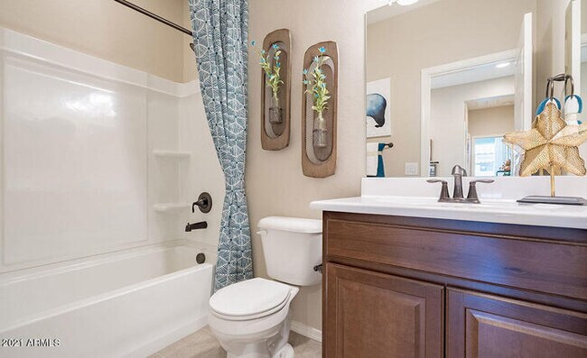 Building Photo - 1594 E Kingman Pl