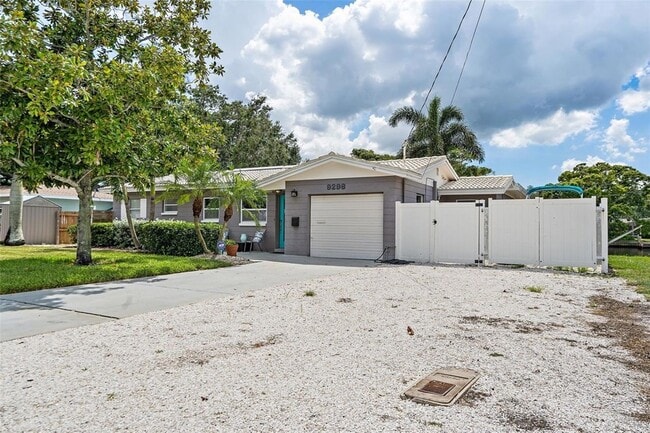 Building Photo - 9298 Sun Isle Dr NE