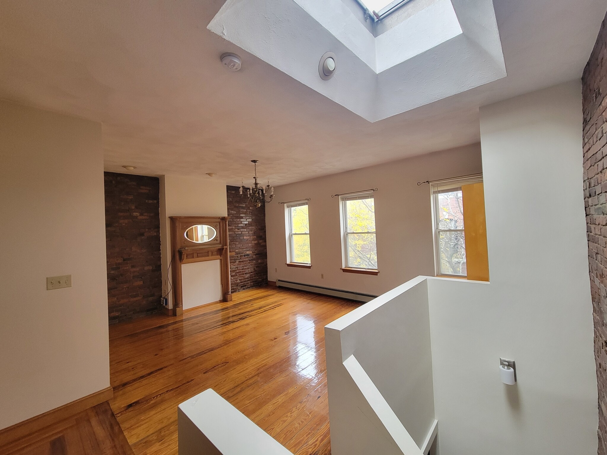 Building Photo - 67 Baldwin St