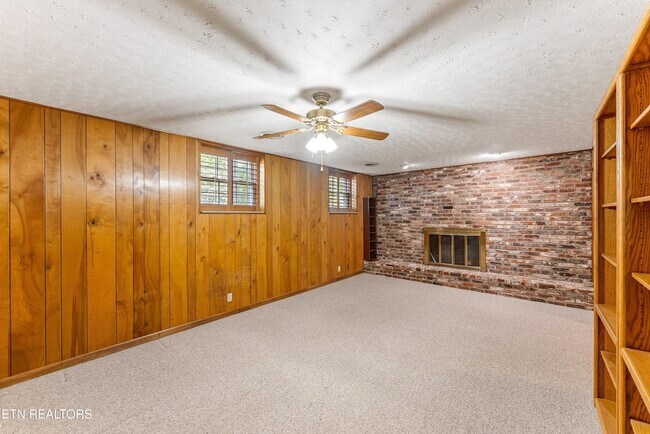 Building Photo - 9528 Gulf Park Dr