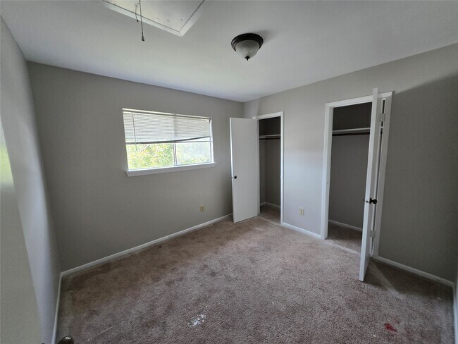 Building Photo - 7942 Grow Ln