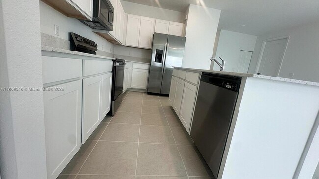 Building Photo - 538 Rivergrass St