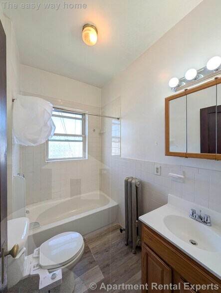 Building Photo - 154 Summer St