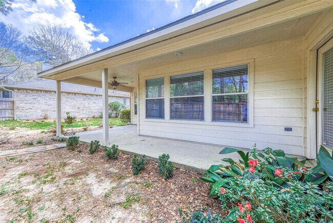 Building Photo - 134 E Foxbriar Forest Cir