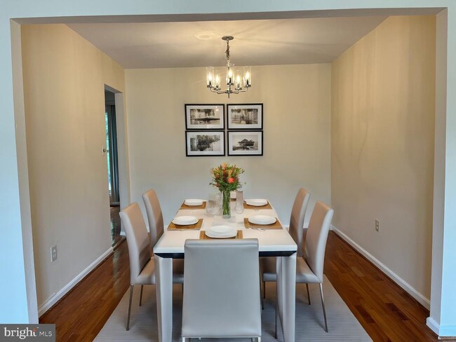 Building Photo - 3 Prairie Rose Ln