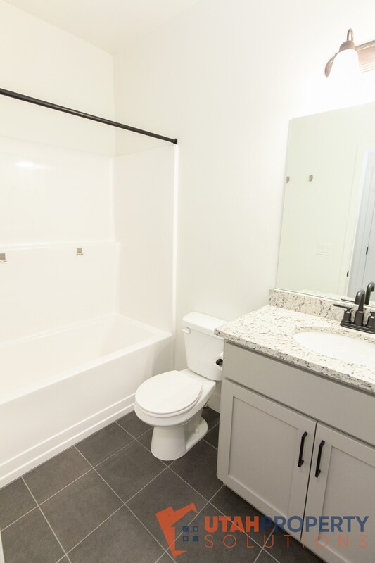 Building Photo - 468 S 700 W
