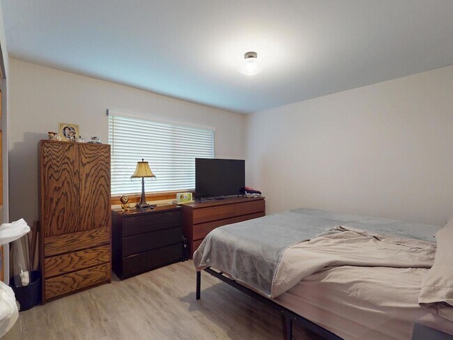 Building Photo - 113 Samuel Ct