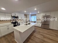 Building Photo - 1624 S 210 W