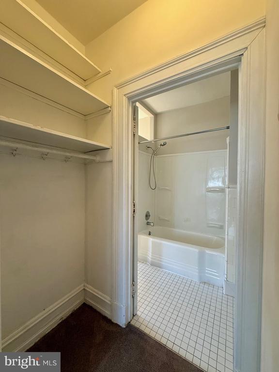 Building Photo - 1503 N Broom St