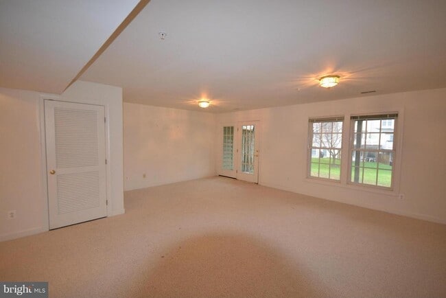 Building Photo - 2236 Sussex Way