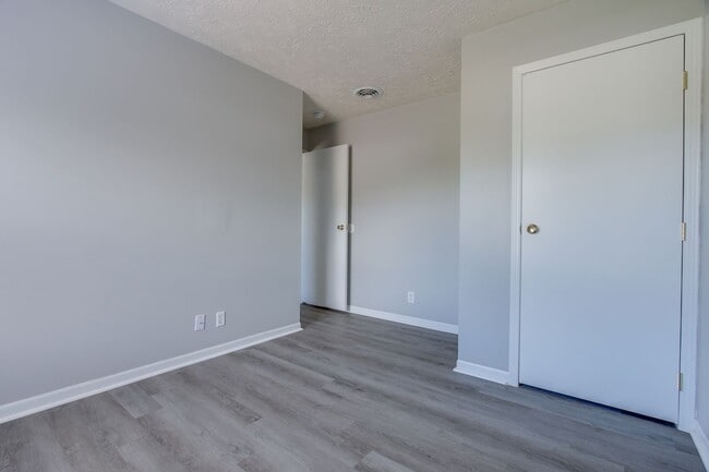 Building Photo - For Rent - Four-Bedroom Two-Bathroom Home Available NOW!