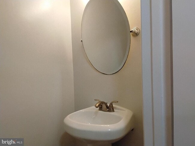 Building Photo - 1219 Marcy Ave