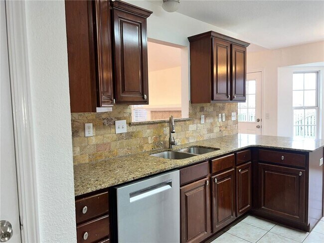 Building Photo - 2403 SW 20th St