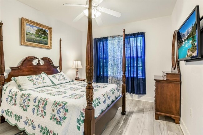 Building Photo - 902 Rio Grande Loop