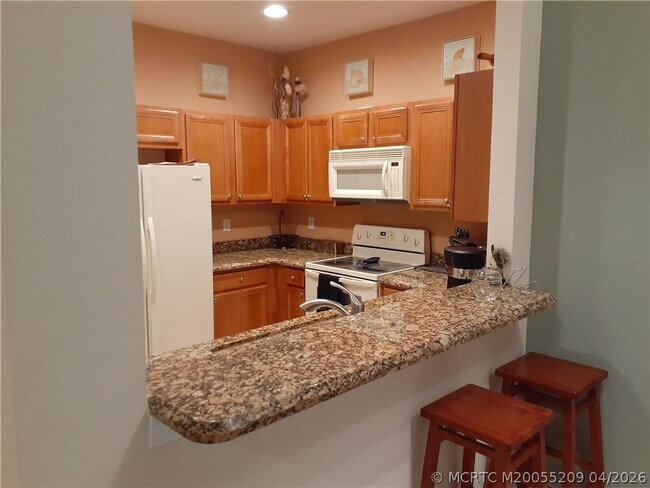 Building Photo - 1571 SE Hampshire Way