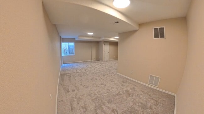 Building Photo - 3 bedroom 1.5 bath close to Fort Carson