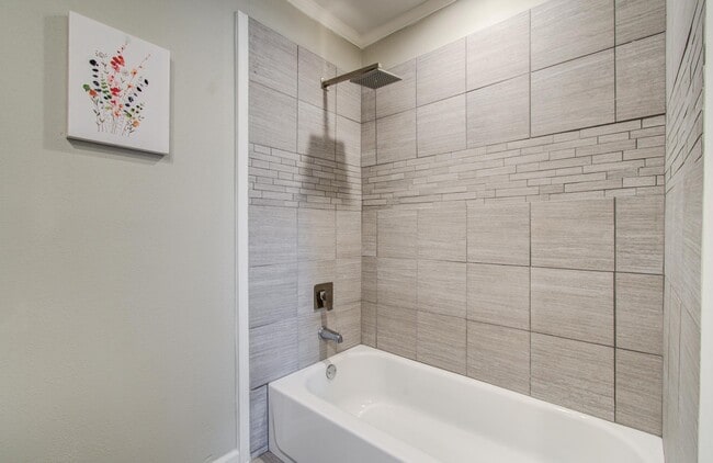 Building Photo - 12625 Memorial Dr