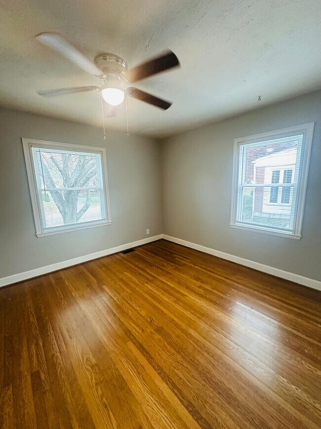 Building Photo - Updated Home in Highly Desired Deer Park Neighborhood