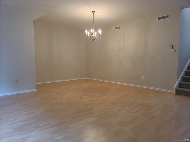 Building Photo - 384 Heritage Hills