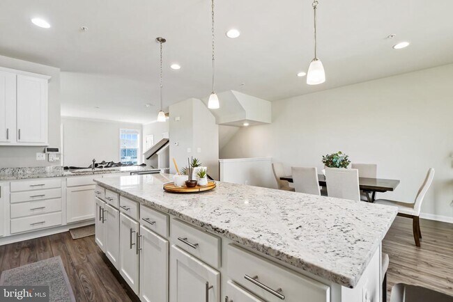 Building Photo - 6052 Krantz Dr