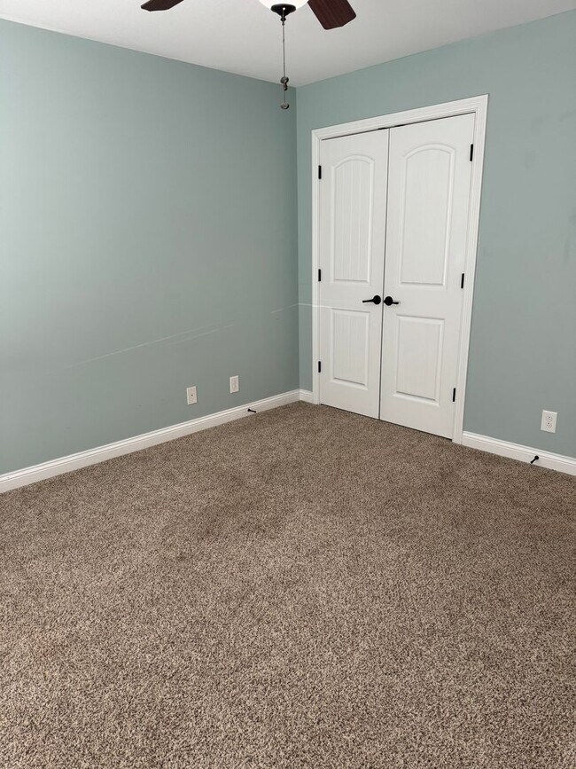 Building Photo - 1701 Winterhaven Ct