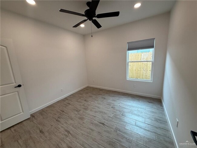 Building Photo - 18 Brownjay Rd