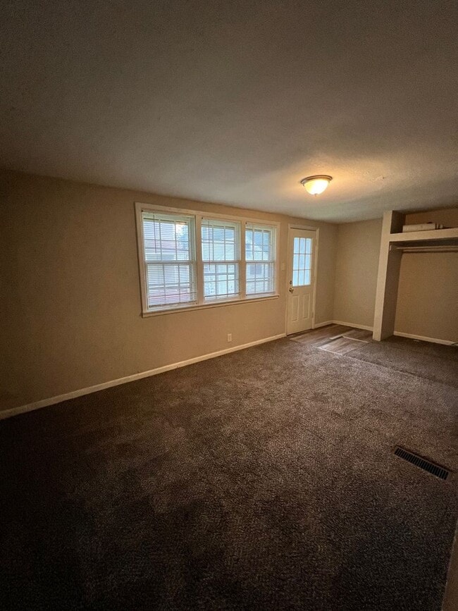 Building Photo - Darling Bungalow