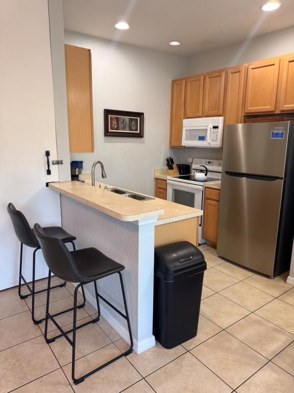 Building Photo - 2411 Caravelle Cir