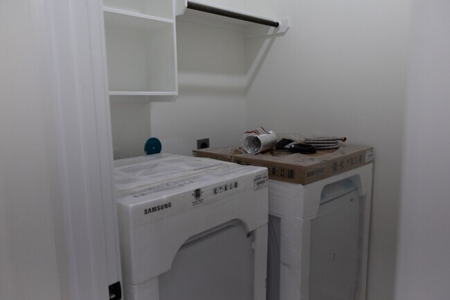 Building Photo - 3909 Maggie St