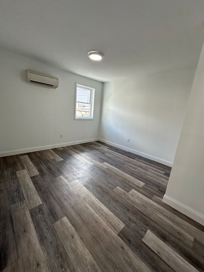 Building Photo - 3847 Terrace St