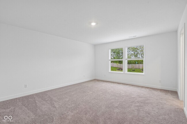 Building Photo - 15274 Farrington Rd