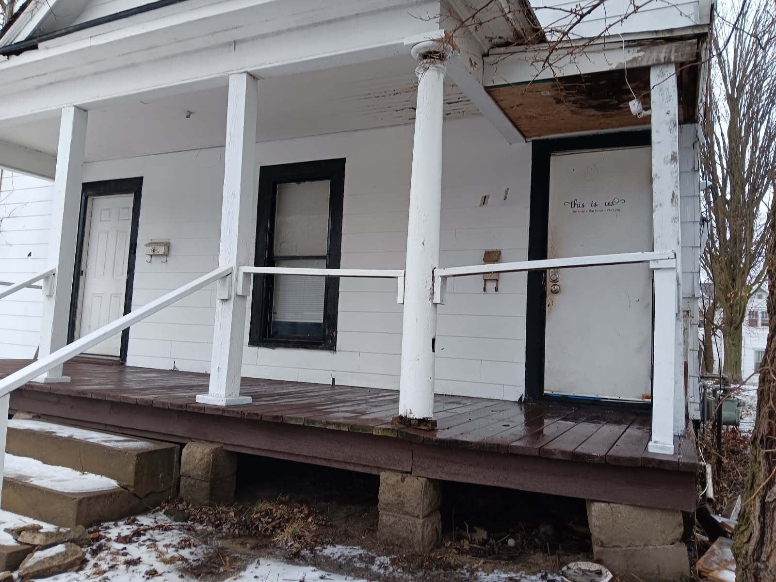 Front View of house - 101 S Nebraska St