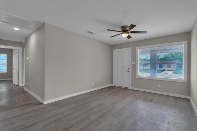 Building Photo - Charming 4BR House in Abilene