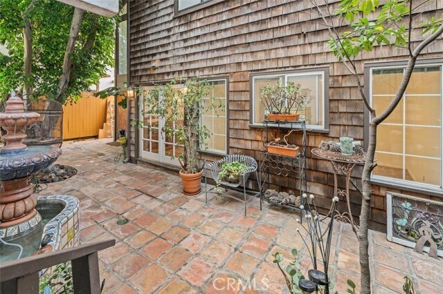 Building Photo - 26391 Via California