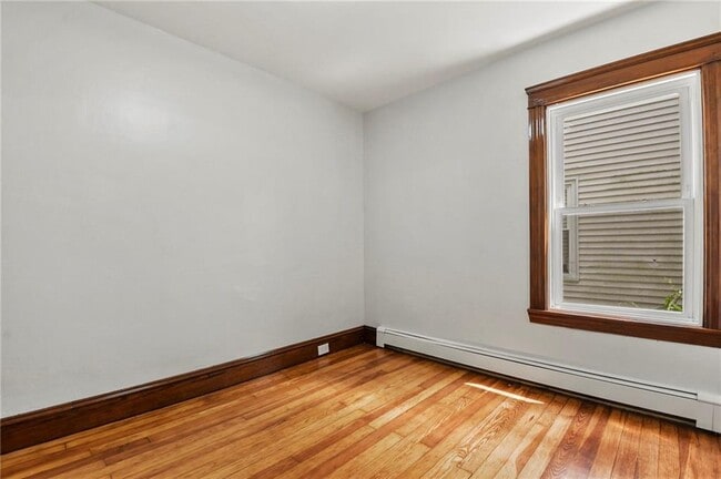 Building Photo - 360 Orient Ave