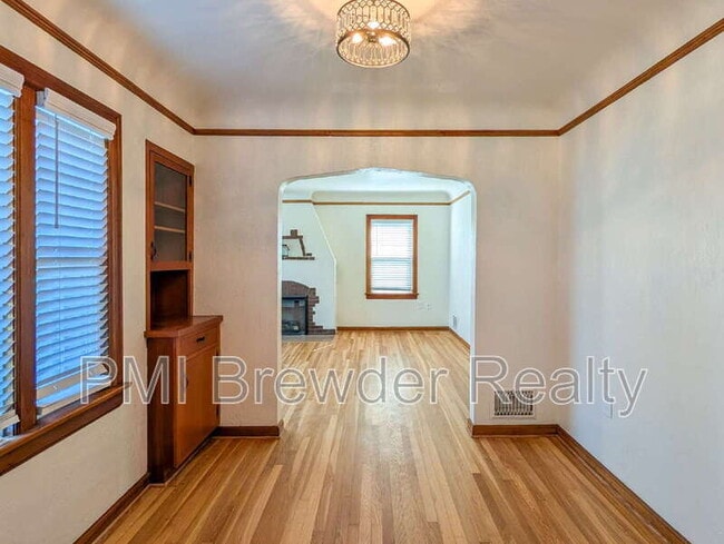 Building Photo - 1822 Rucker Ave
