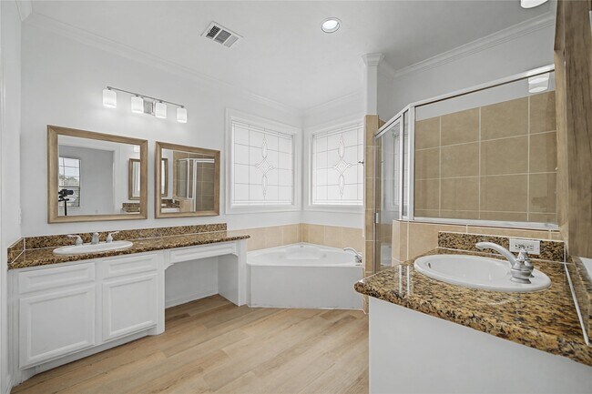 Building Photo - 8002 Stoneyway Dr