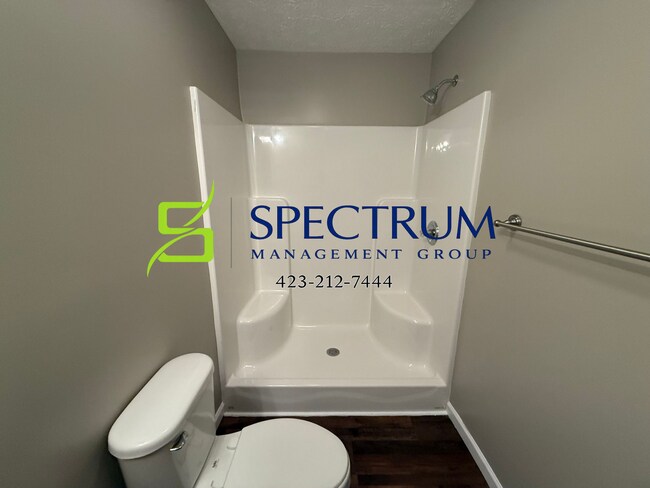 Building Photo - 3 bedroom, 2 bathroom home in White Pine
