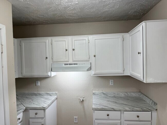 Building Photo - 16528 Monte Carlo Ln