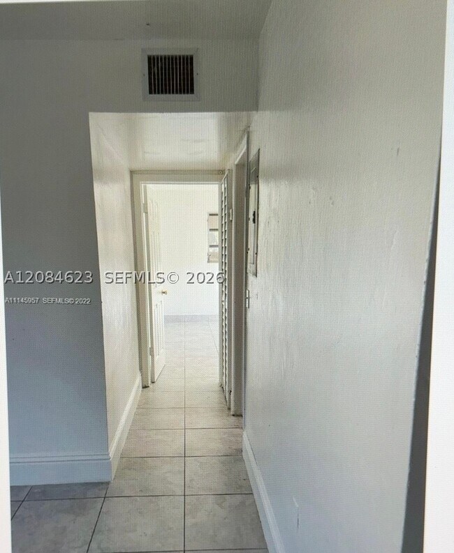 Building Photo - 1020 NW 106th St