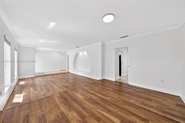 Building Photo - 10142 SW 79th Ave