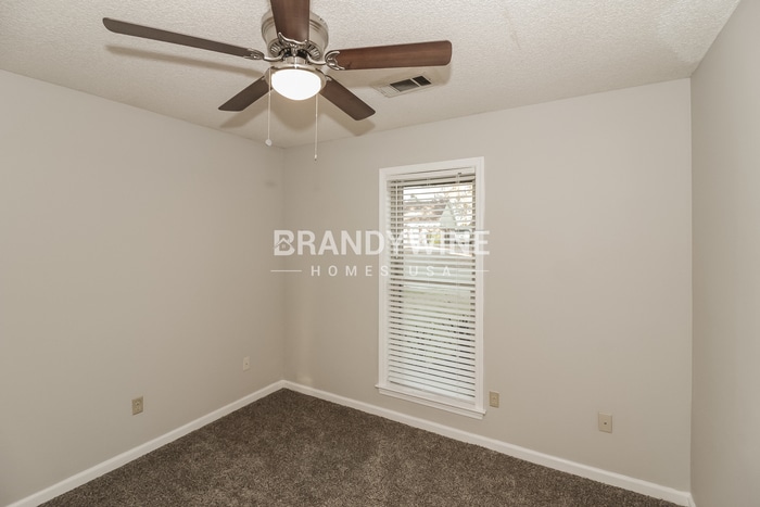 Building Photo - 5293 Shady Ridge Dr