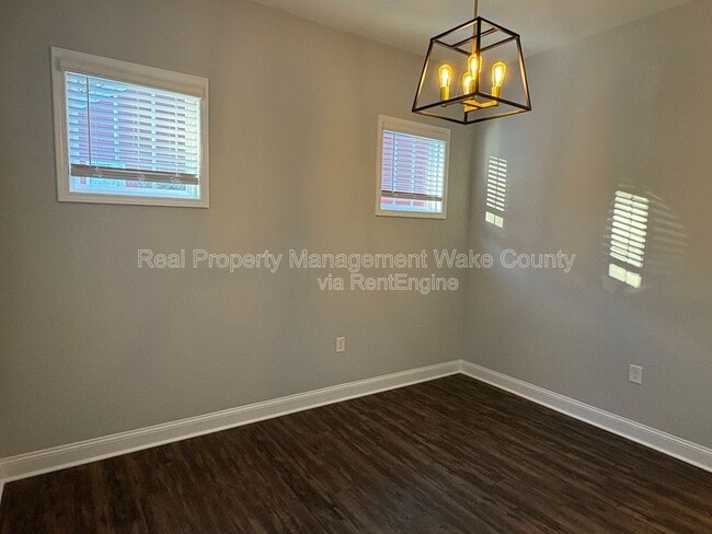 Building Photo - 1664 Highpoint St