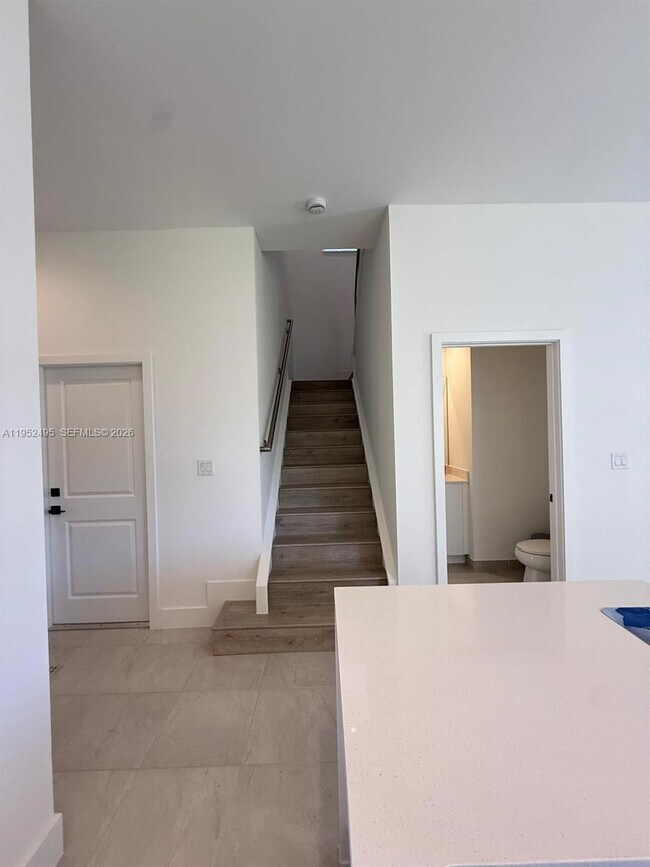 Building Photo - 5816 Agostino Way