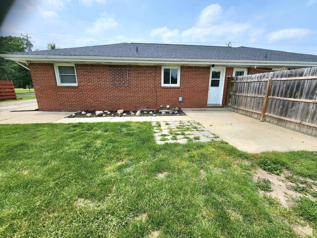 Building Photo - 10143 Carpenter Rd