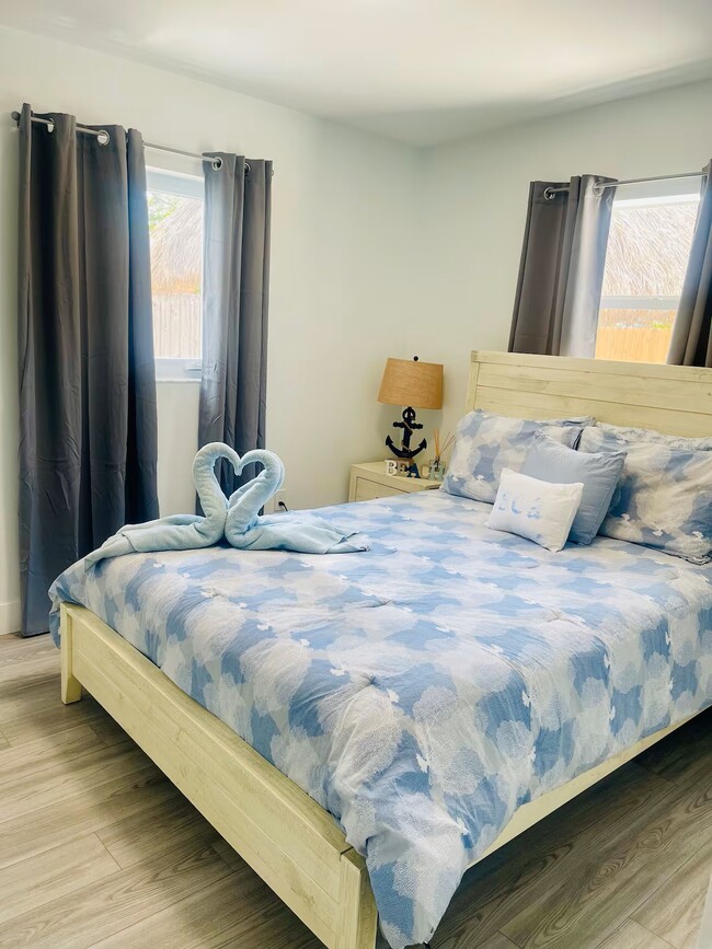 Building Photo - 237 2nd Rd